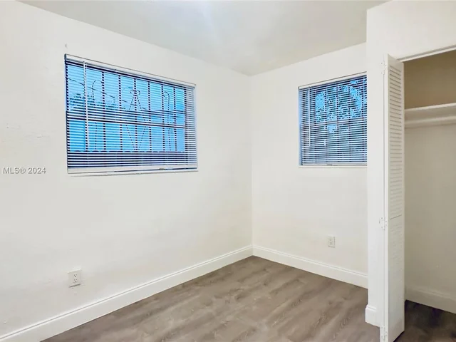 2395 NW 95th St, Miami FL 33147