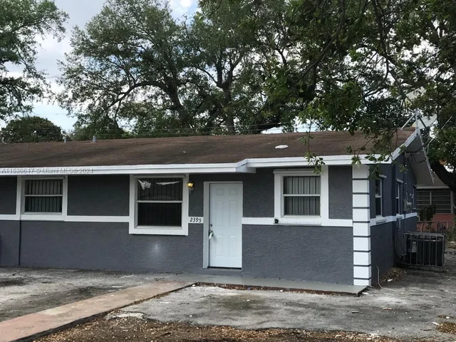 2395 NW 95th St, Miami FL 33147