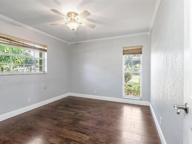 10100 Ramblewood Dr, Coral Springs FL 33071