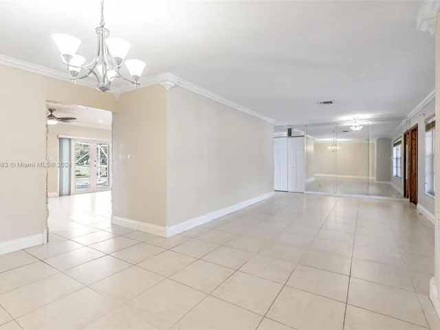 10100 Ramblewood Dr, Coral Springs FL 33071