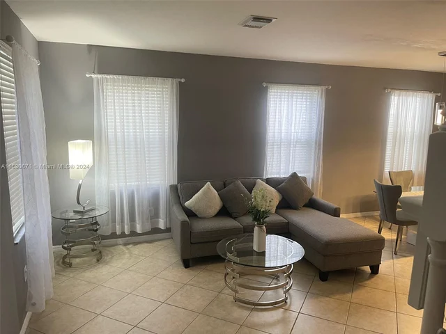 13825 SW 275th St # 13825, Homestead FL 33032