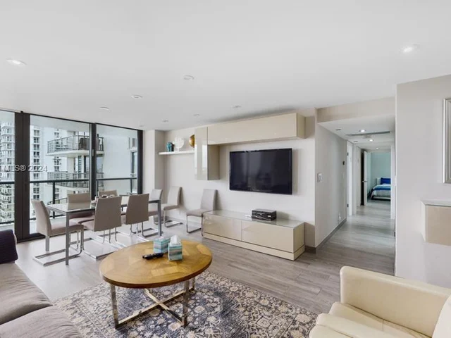 19667 Turnberry Way # 20F, Aventura FL 33180