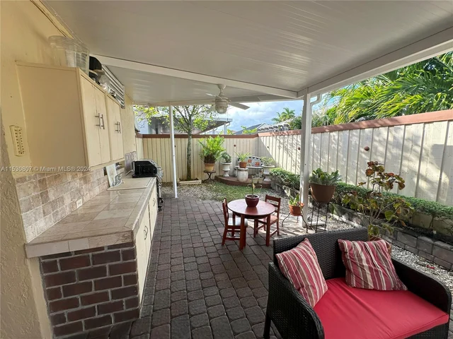 15901 SW 54th Ter, Miami FL 33185