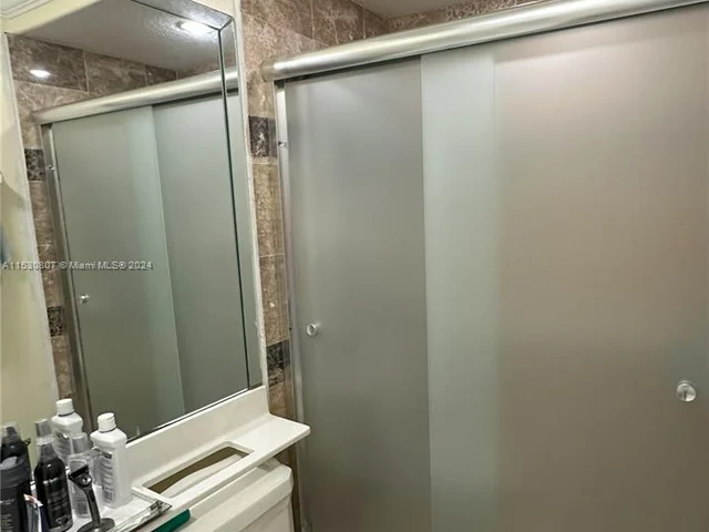 15901 SW 54th Ter, Miami FL 33185