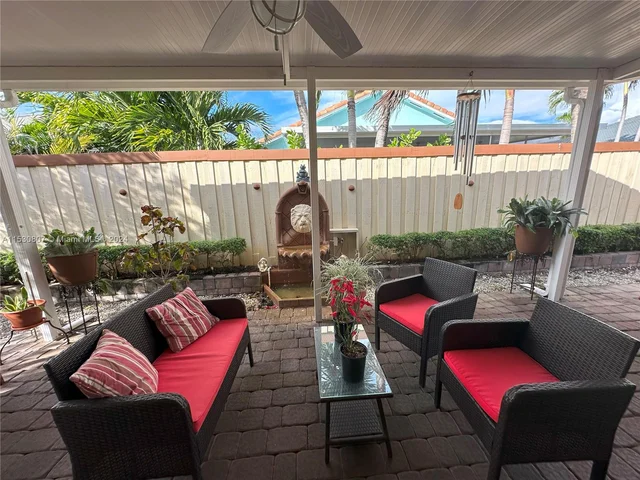 15901 SW 54th Ter, Miami FL 33185