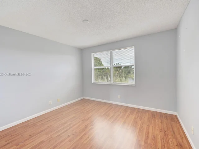 6785 NW 38th Dr, Lauderhill FL 33319