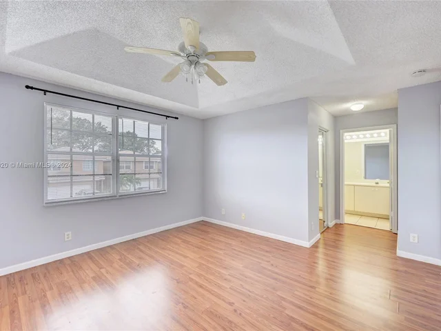 6785 NW 38th Dr, Lauderhill FL 33319