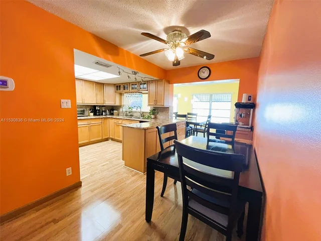 6955 NW 11th St, Margate FL 33063