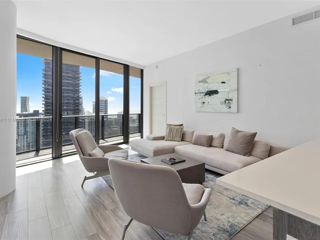 801 S Miami Ave # 4904, Miami FL 33130