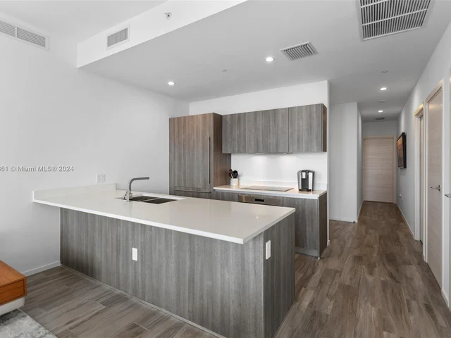 801 S Miami Ave # 4904, Miami FL 33130