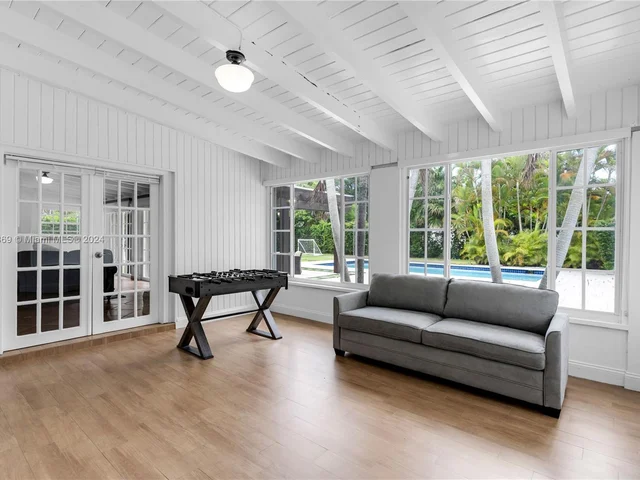 7800 SW 96th St, Miami FL 33156