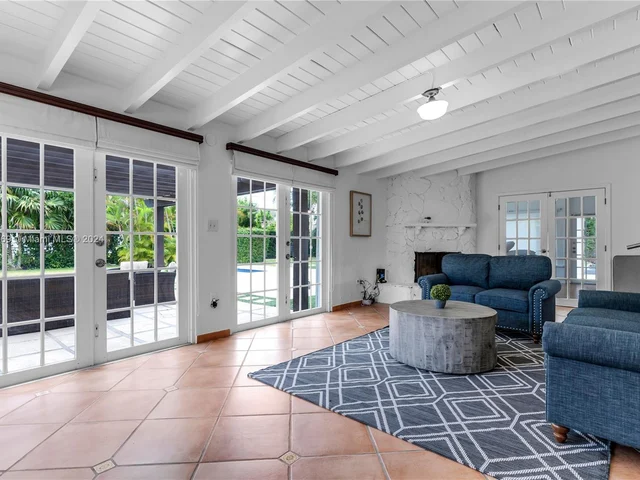 7800 SW 96th St, Miami FL 33156