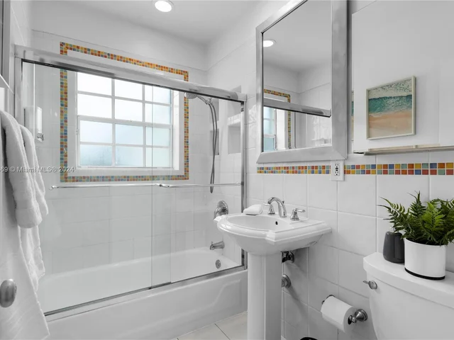 7800 SW 96th St, Miami FL 33156