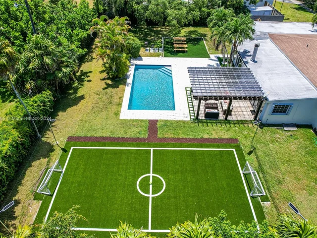 7800 SW 96th St, Miami FL 33156