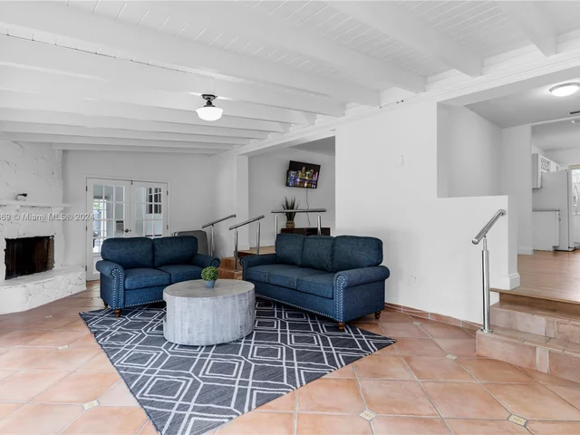 7800 SW 96th St, Miami FL 33156