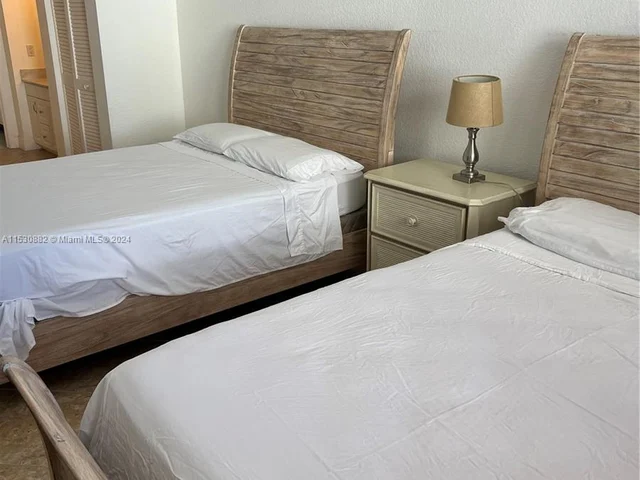 2301 S Ocean Dr # 506, Hollywood FL 33019