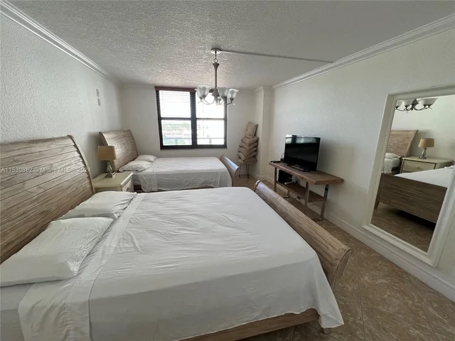 2301 S Ocean Dr # 506, Hollywood FL 33019