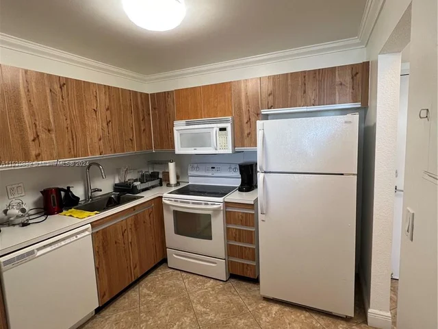 2301 S Ocean Dr # 506, Hollywood FL 33019