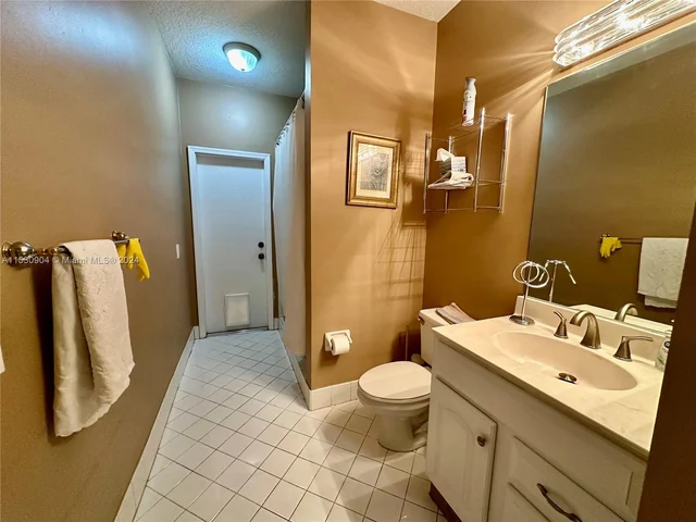 6578 NW 113th Pl, Doral FL 33178