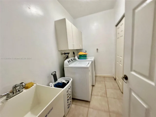 6578 NW 113th Pl, Doral FL 33178