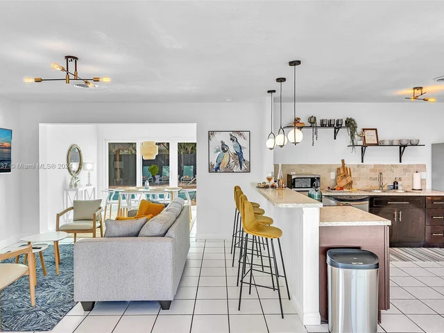 4011 NE 18th Ter, Pompano Beach FL 33064