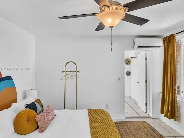 4011 NE 18th Ter, Pompano Beach FL 33064