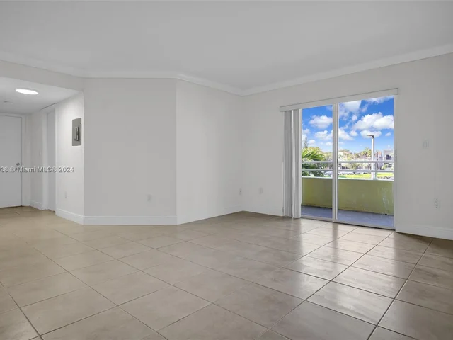 10765 SW 108th Ave # 205, Miami FL 33176