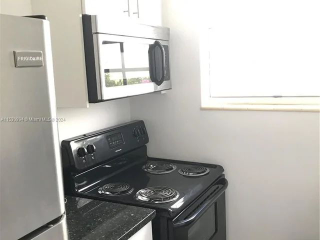 1526 Pennsylvania Ave # 7, Miami Beach FL 33139