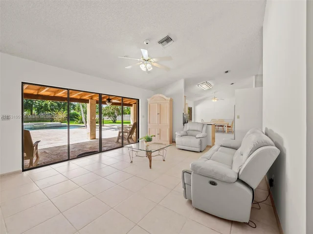 15200 SW 167 ST, Miami FL 33187