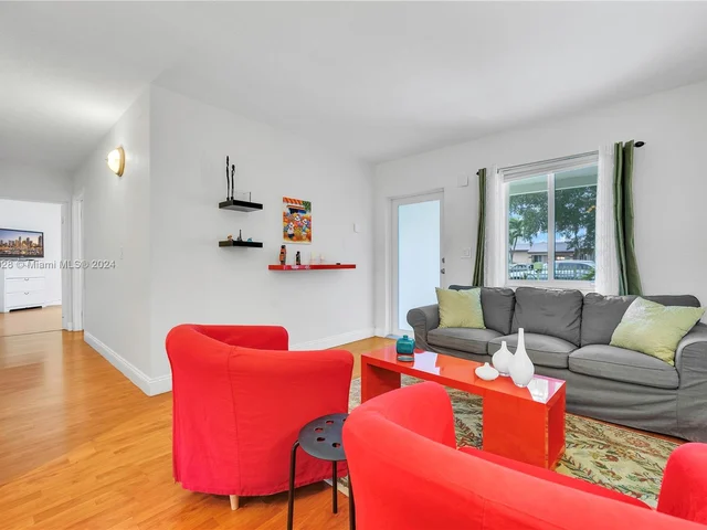 7545 SW 30th St, Miami FL 33155