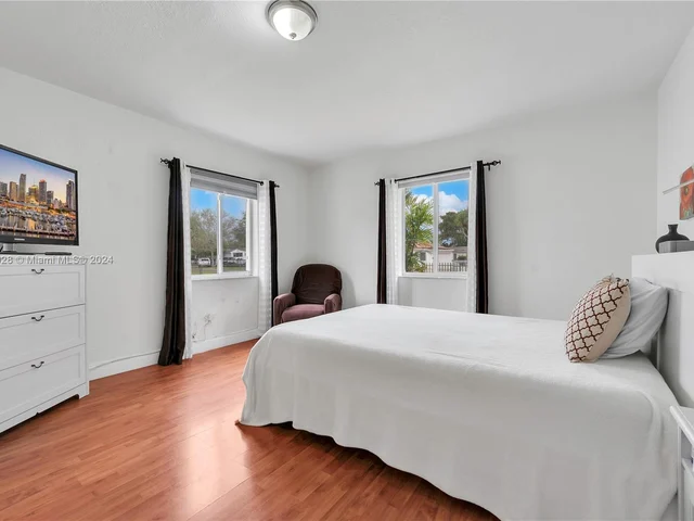 7545 SW 30th St, Miami FL 33155