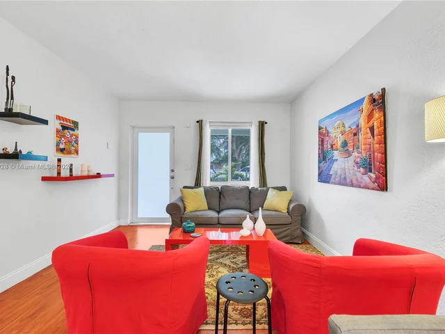 7545 SW 30th St, Miami FL 33155