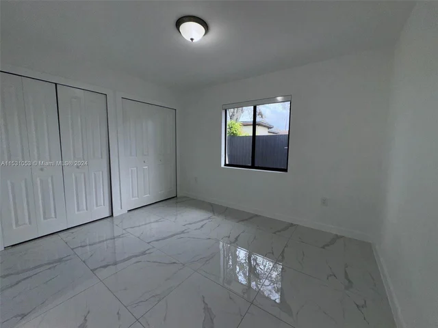 2490 NW 44th St # 2492, Miami FL 33142