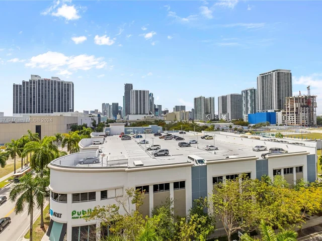 275 NE 18th St # 707, Miami FL 33132