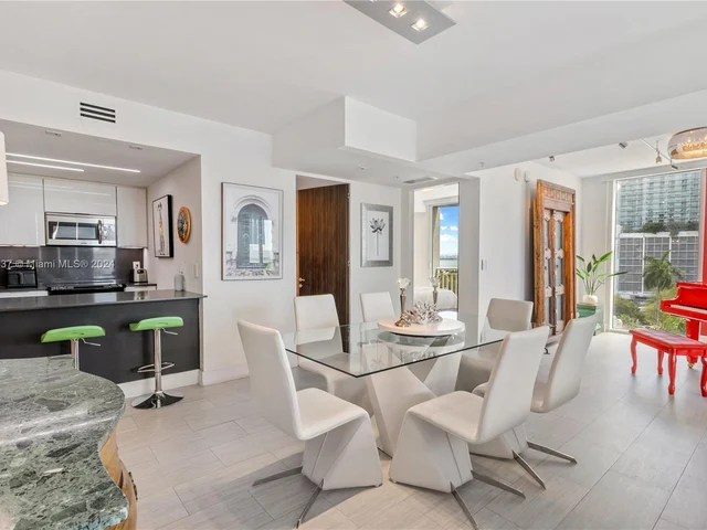 275 NE 18th St # 707, Miami FL 33132