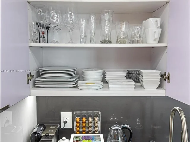 275 NE 18th St # 707, Miami FL 33132