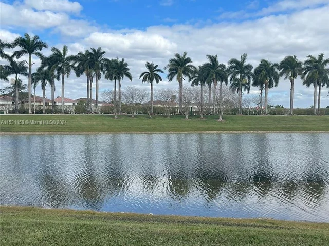 10933 NW 65th St # 10933, Doral FL 33178