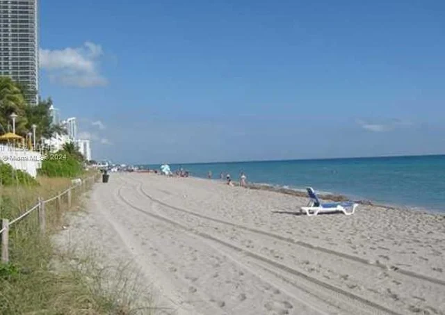 1801 S Ocean Dr # 9, Hallandale Beach FL 33009