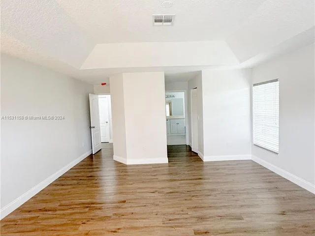 1574 NW 103rd Ter, Coral Springs FL 33071