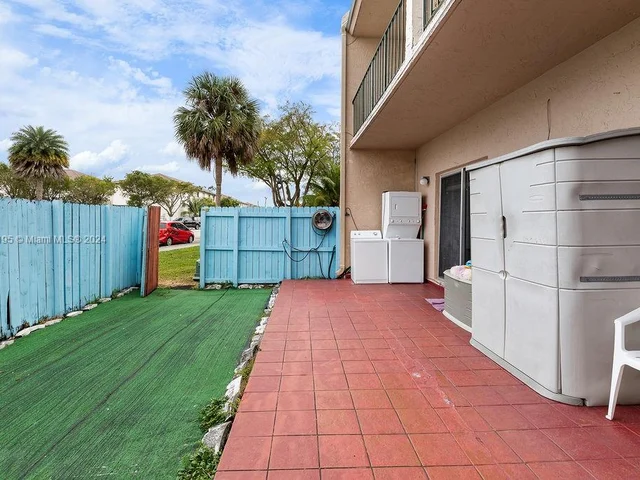 820 SW 105th Ave # 607, Miami FL 33174