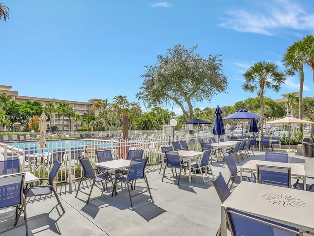 2800 N Palm Aire Dr # 310, Pompano Beach FL 33069