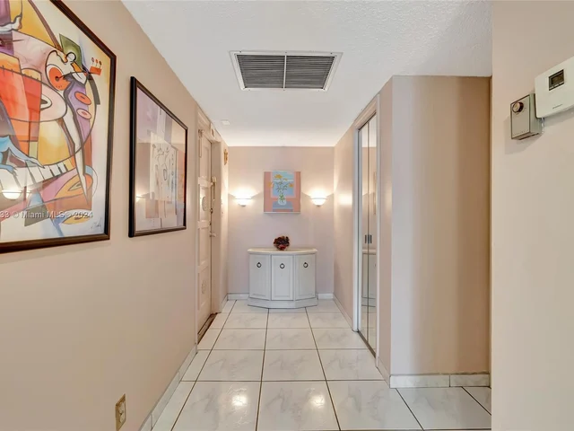 2800 N Palm Aire Dr # 310, Pompano Beach FL 33069