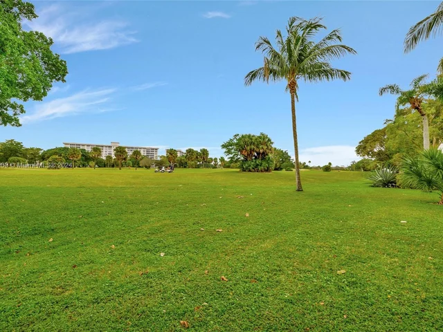 2800 N Palm Aire Dr # 310, Pompano Beach FL 33069