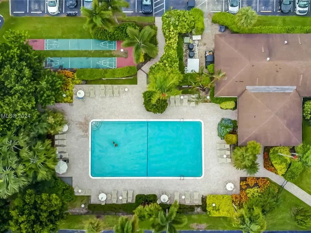 2800 N Palm Aire Dr # 310, Pompano Beach FL 33069