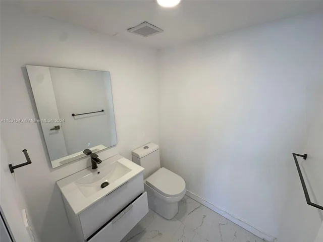 9734 NW 5th Ter # 9734, Miami FL 33172