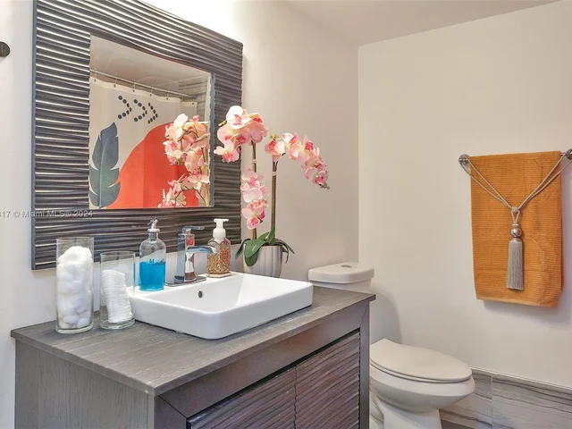 3001 N Oakland Forest Dr # 301, Oakland Park FL 33309