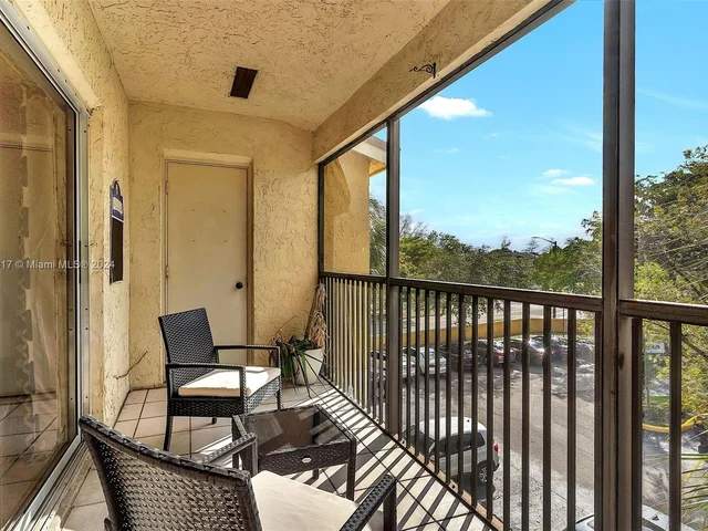 3001 N Oakland Forest Dr # 301, Oakland Park FL 33309