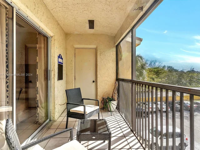 3001 N Oakland Forest Dr # 301, Oakland Park FL 33309