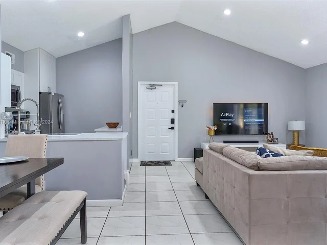 3001 N Oakland Forest Dr # 301, Oakland Park FL 33309