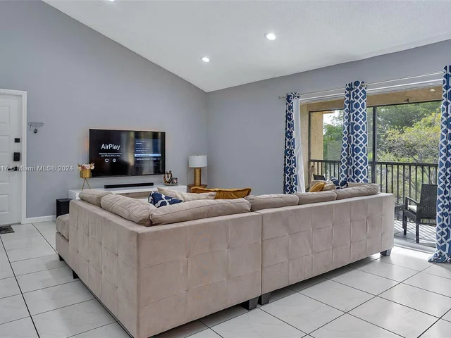 3001 N Oakland Forest Dr # 301, Oakland Park FL 33309